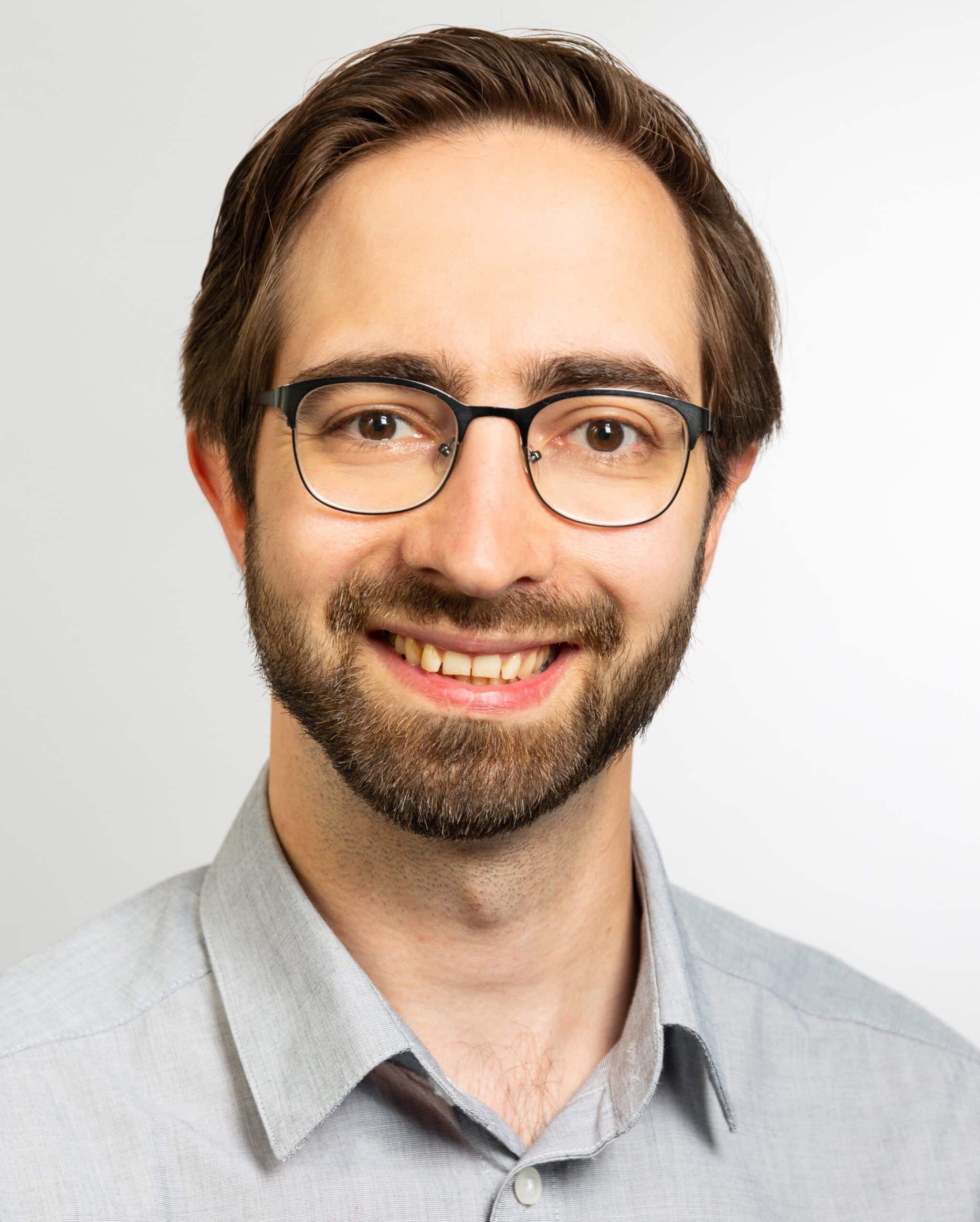 Dr. Nils M.